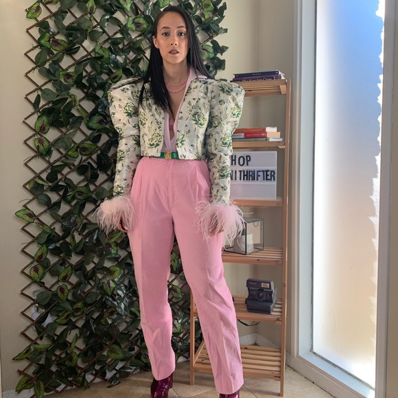 Helium - Picture 6 of 6